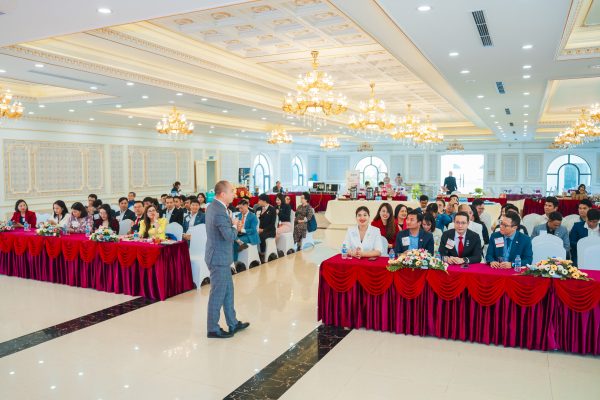 7 Thói Quen Giúp Doanh Nhân Tự Tin Hơn Mỗi Ngày Cùng Phạm Tiến Dũng