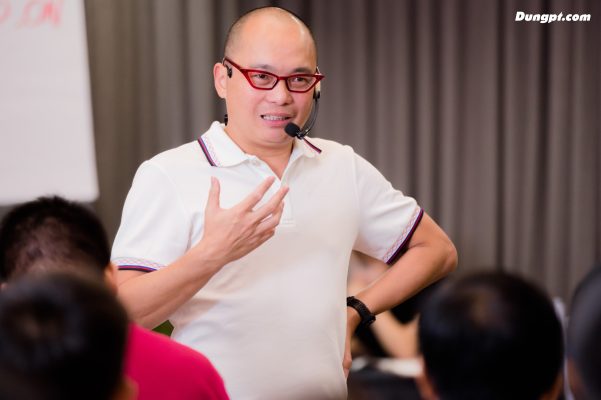 TỰ TIN LÃNH ĐẠO PHẠM TIẾN DŨNG