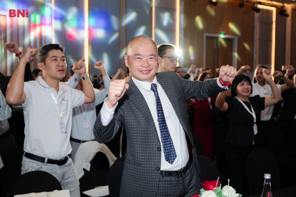 PHẠM TIẾN DŨNG_DOANH NHÂN 30 TUỔI NÊN LÀM GÌ ĐỂ VẬN HÀNH DOANH NGHIỆP ?